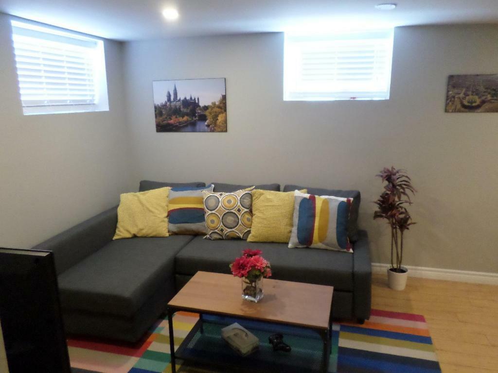 Fantastic And Modern Downtown 1-Bed Basement Apt., Parking Wi-Fi And Netflix Included Отава Екстериор снимка